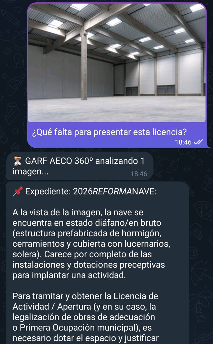 El asistente de obra de GARF en Telegram analiza la foto de una nave y lista lo que falta para la licencia